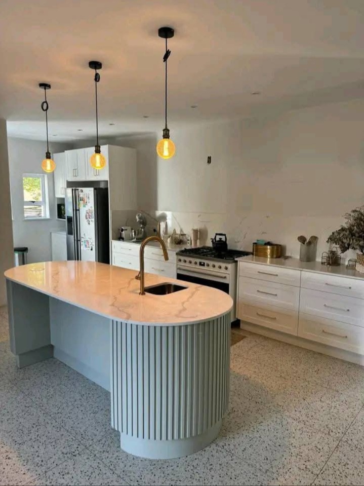 Custom granite island by BMB Granite